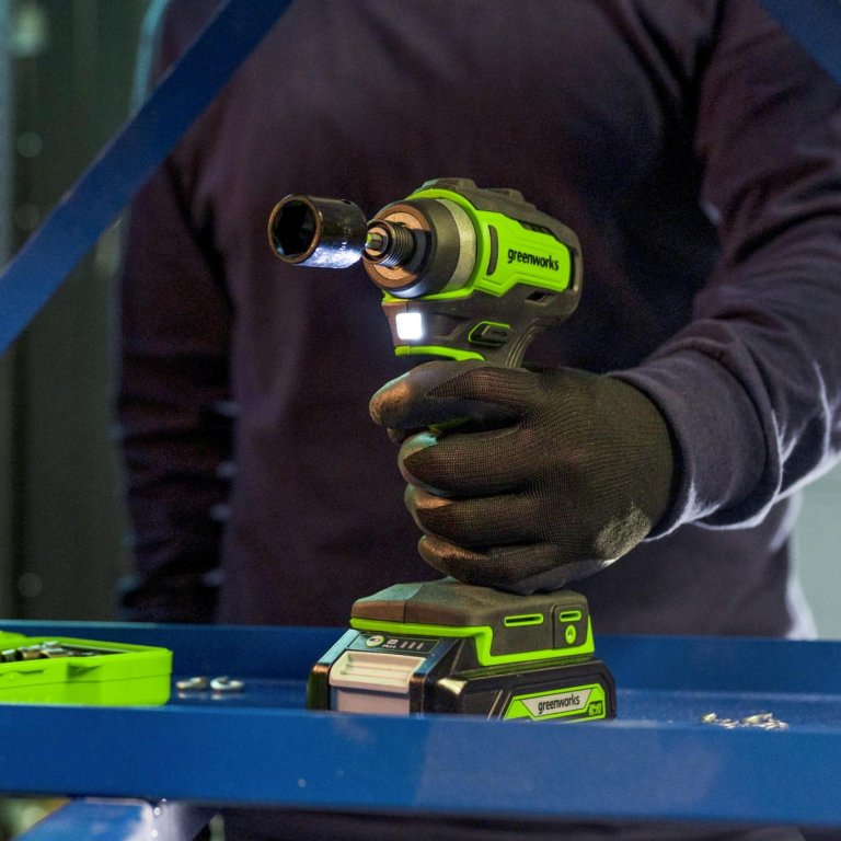 Walmart Greenworks предлагает комплект бесщеточных ударных отверток Greenworks 24 В